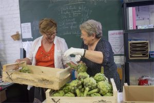 des bénévoles de l'association des restos du coeur